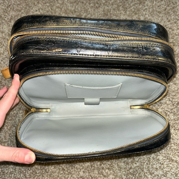 Louis Vuitton Vernis Backpack - Picture 4 of 9